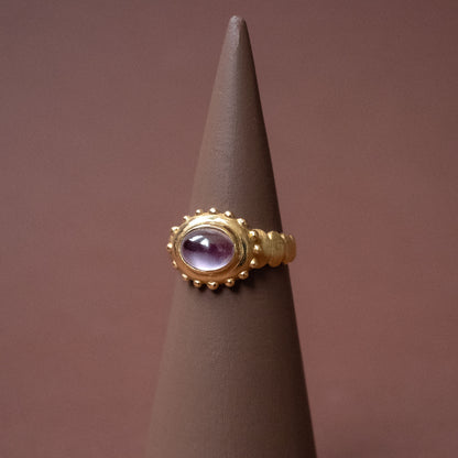 Horizon Ring - 18k Lilac Amethyst